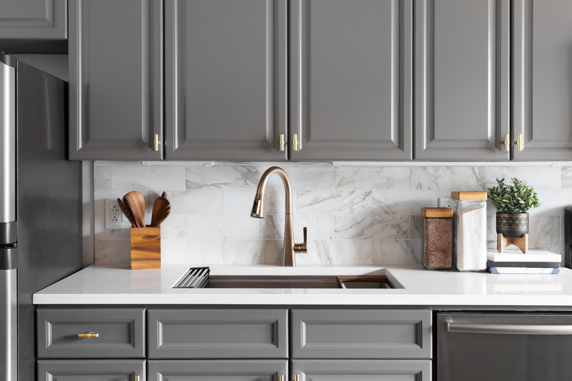 What Can I Use Instead of a Backsplash? Creative Alternatives
